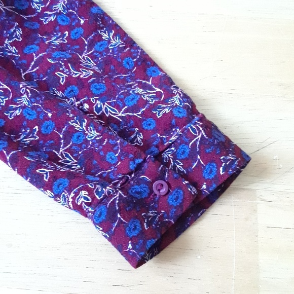 Button-Front Floral Top - Picture 6 of 8